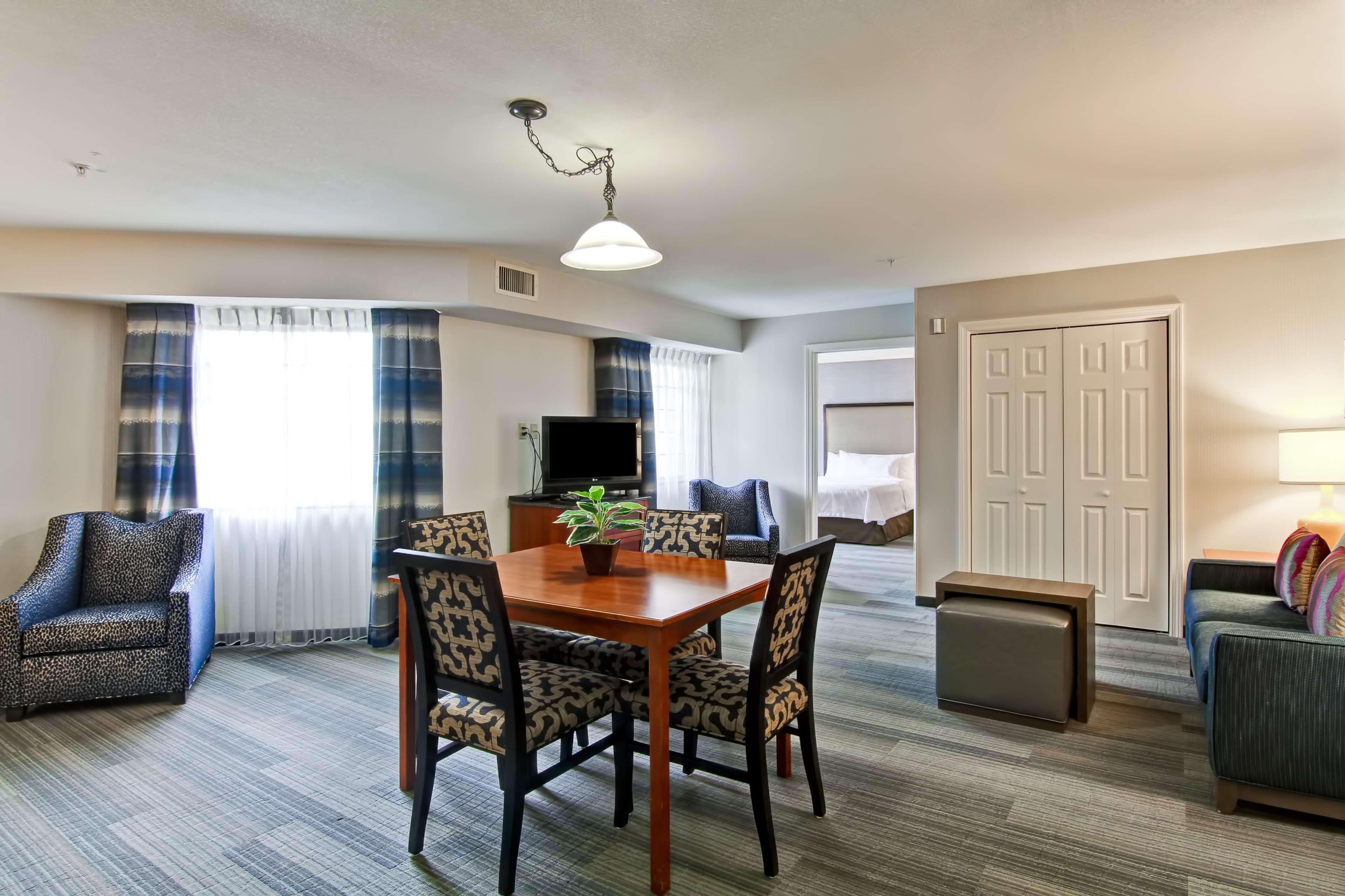 Homewood Suites By Hilton Stratford Ngoại thất bức ảnh